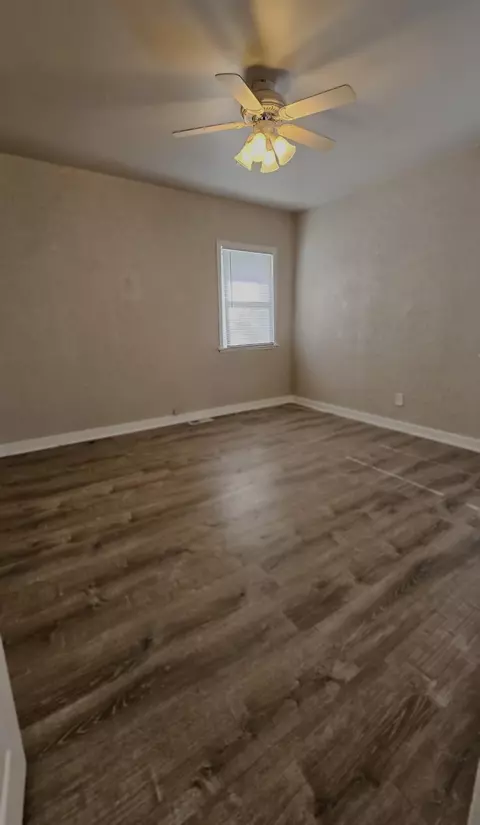 320 E Washington Ave, New Chicago, IN 46342 photo 13