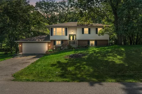10983 Potomac Dr, De Motte, IN 46310 photo 18