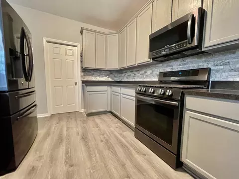 950 Flagstone Dr, Dyer, IN 46311 photo 9