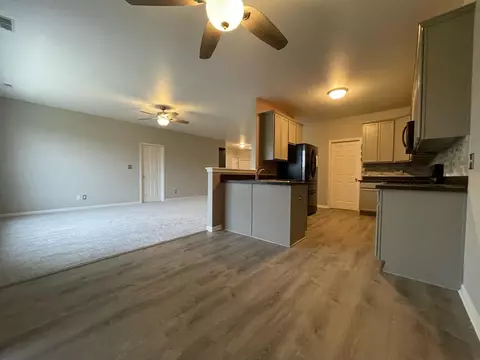 950 Flagstone Dr, Dyer, IN 46311 photo 7