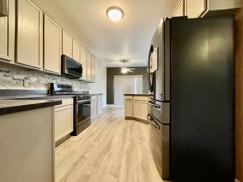 950 Flagstone Dr, Dyer, IN 46311 photo 10