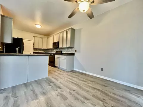 950 Flagstone Dr, Dyer, IN 46311 photo 8