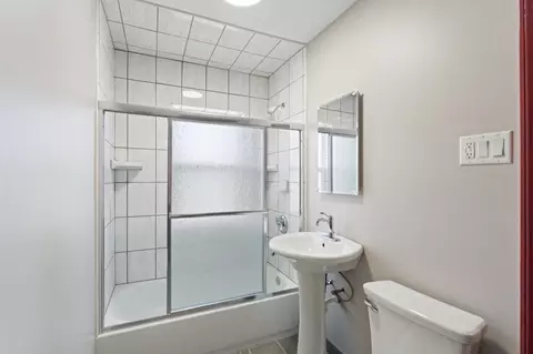 Bath - 311 Gostlin St, Hammond, IN 46327 photo 1 of 1