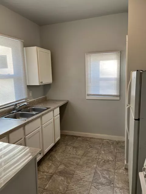 364 Johnson St, Gary, IN 46402 photo 4