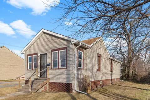1527 Garfield St, Gary, IN 46404 photo 2