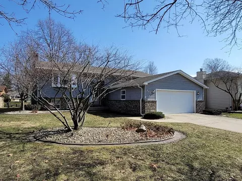 441 N True St, Griffith, IN 46319 photo 2