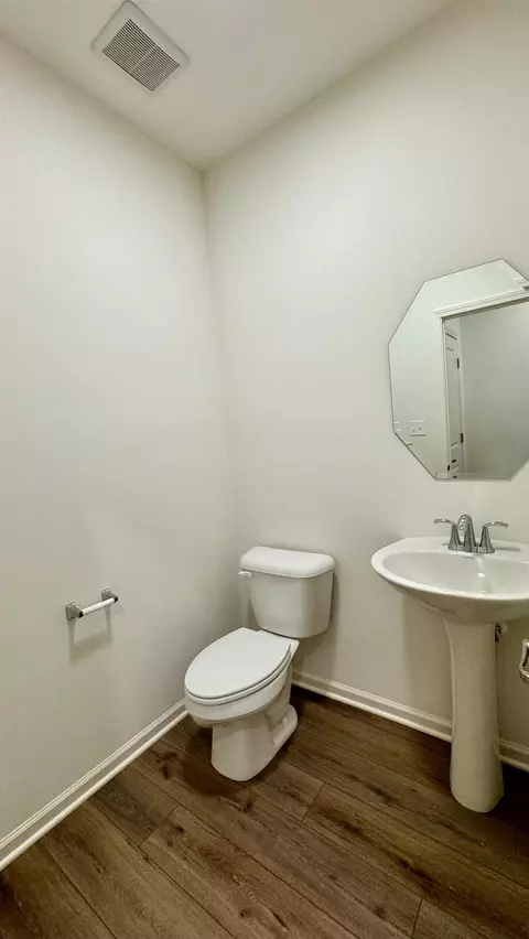 Bath - 11449 Clyde Dr, Winfield, IN 46307 photo 1 of 2
