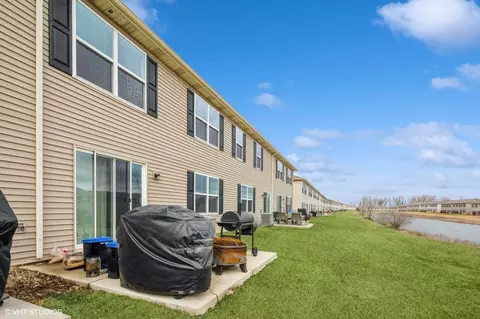 11185 Vermont Cir, Crown Point, IN 46307 photo 15