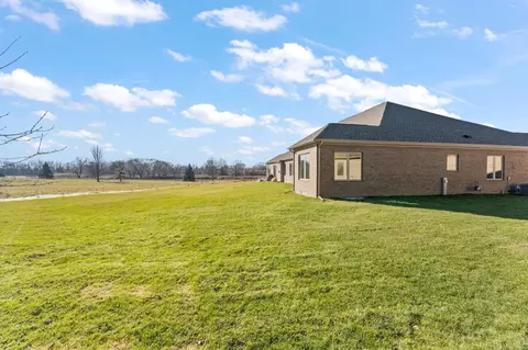 10220 Florida Ln, Crown Point, IN 46307 photo 4