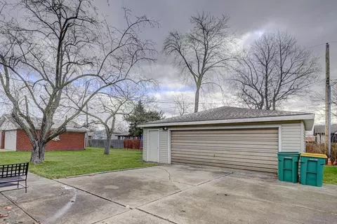 8121 Euclid Ave, Munster, IN 46321 photo 13