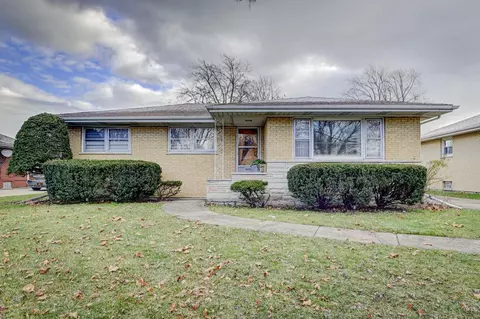 8121 Euclid Ave, Munster, IN 46321 photo 1