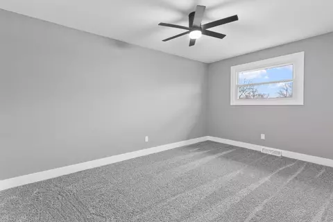 1663 Sunnyslope Dr, Crown Point, IN 46307 photo 25