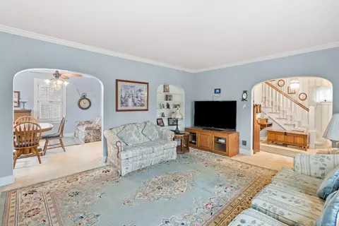 847 116th St, Whiting, IN 46394 photo 6