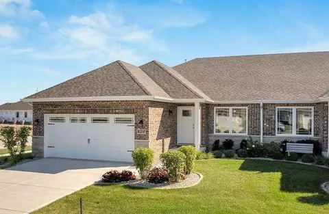 10729 Peachtree Ln # -B, Saint John, IN 46373