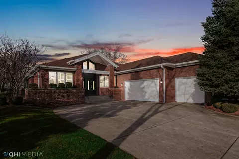 Exterior - 655 Morningside Dr, Crown Point, IN 46307 photo 2 of 4