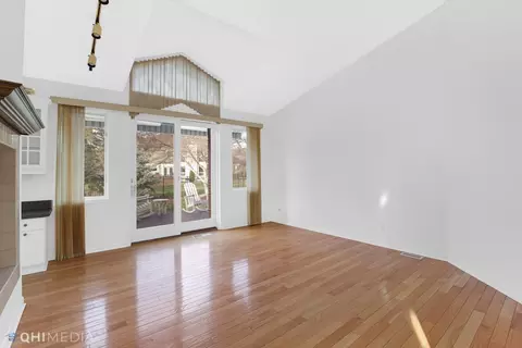 Living - 655 Morningside Dr, Crown Point, IN 46307 photo 1 of 2