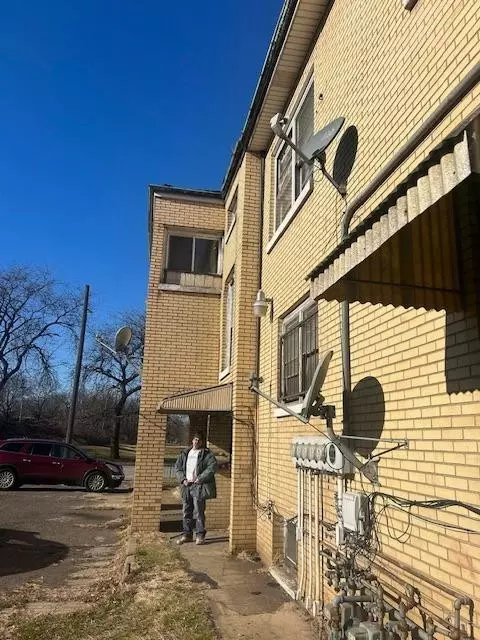 701 Madison St, Gary, IN 46402 photo 3
