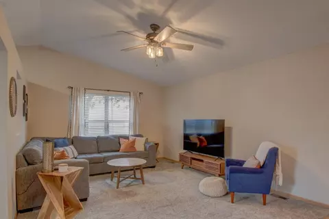 358 Marilyn Rd, Burns Harbor, IN 46304 photo 9