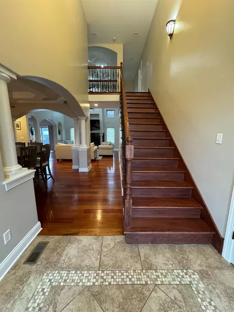 9310 Doubletree Dr, Crown Point, IN 46307 photo 2