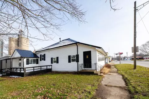306 E State St, Morocco, IN 47963 photo 32