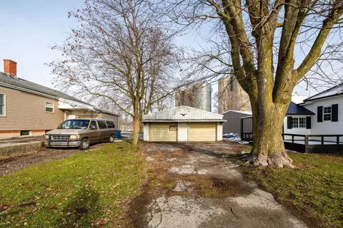 306 E State St, Morocco, IN 47963 photo 4