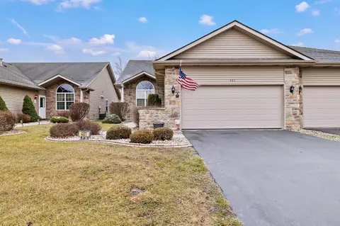 481 Cochran Dr, Crown Point, IN 46307 photo 1