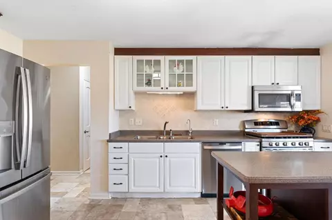 Kitchen - 1504 E 153rd Ave, Crown Point, IN 46307 photo 4 of 5