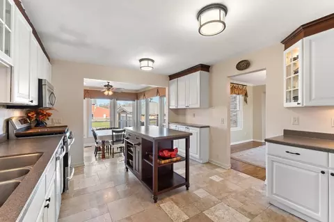 Kitchen - 1504 E 153rd Ave, Crown Point, IN 46307 photo 3 of 5