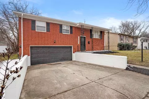 1547 Whitcomb St, Gary, IN 46404 photo 2