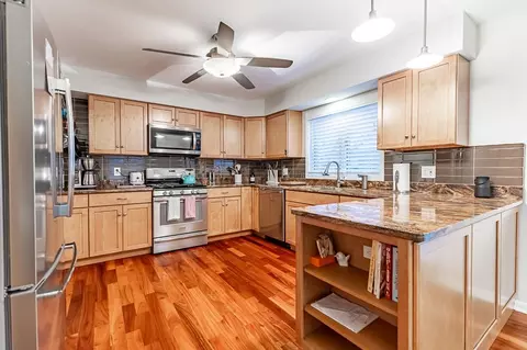 343 N Lillian St, Griffith, IN 46319 photo 7