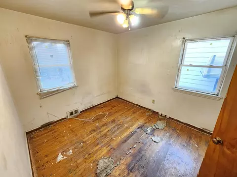 532 King St, Gary, IN 46406 photo 9