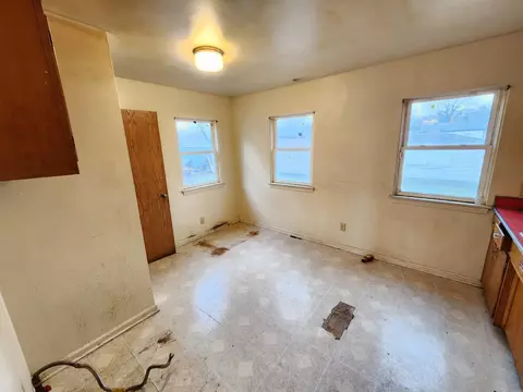 532 King St, Gary, IN 46406 photo 6