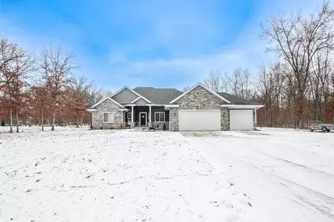 3054 Peacock Ln, Wheatfield, IN 46392 photo 2