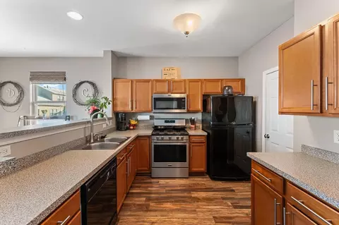 Kitchen - 7524 E 112th Ave, Crown Point, IN 46307 photo 1 of 4