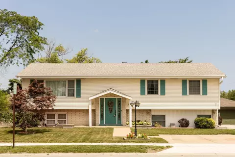934 W Pine St, Griffith, IN 46319 photo 1