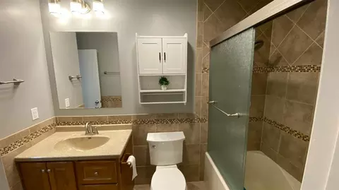 Bath - 3117 Devonshire Cir, Crown Point, IN 46307 photo 9 of 14