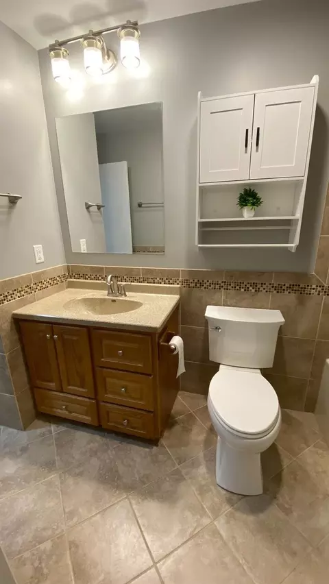 Bath - 3117 Devonshire Cir, Crown Point, IN 46307 photo 5 of 14