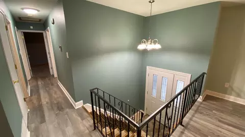 Entry Way - 3117 Devonshire Cir, Crown Point, IN 46307 photo 2 of 3
