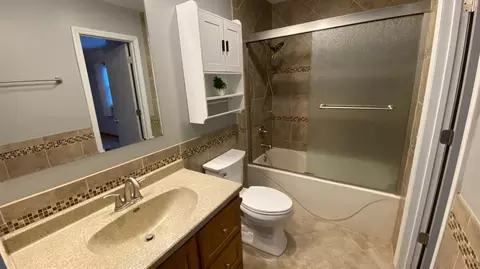 Bath - 3117 Devonshire Cir, Crown Point, IN 46307 photo 4 of 14