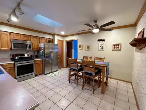 1541 E Valley Pl, Dyer, IN 46311 photo 4