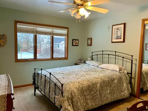 1541 E Valley Pl, Dyer, IN 46311 photo 10