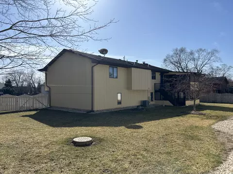 1541 E Valley Pl, Dyer, IN 46311 photo 22