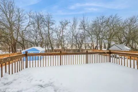 253 Pineview Ln, Valparaiso, IN 46383 photo 13