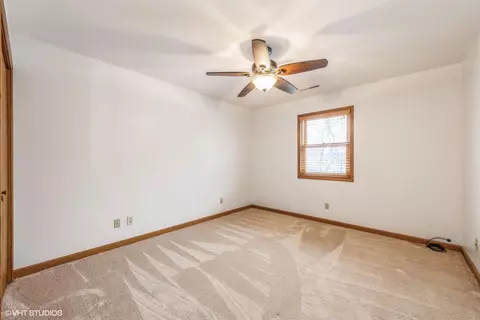 253 Pineview Ln, Valparaiso, IN 46383 photo 12