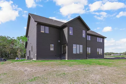 2806 Old Oak, Valparaiso, IN 46385 photo 3