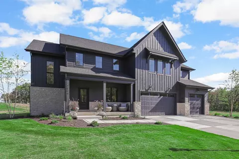 2806 Old Oak, Valparaiso, IN 46385 photo 2