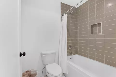 2806 Old Oak, Valparaiso, IN 46385 photo 39