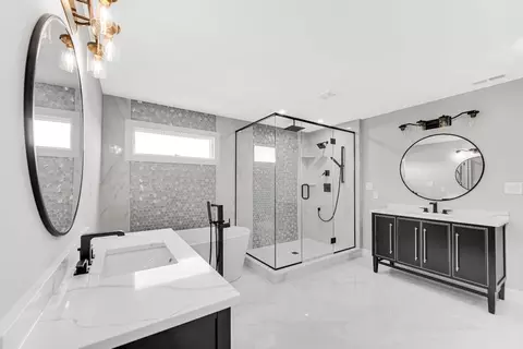 Bath - 906 Sylvia Ln, Crown Point, IN 46307 photo 1 of 4