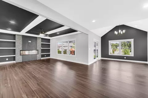 Living - 906 Sylvia Ln, Crown Point, IN 46307 photo 1 of 2