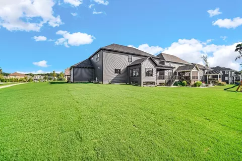 Exterior - 906 Sylvia Ln, Crown Point, IN 46307 photo 5 of 7
